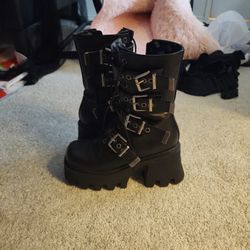 Black Boots