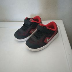 Toddler Nike Size 6