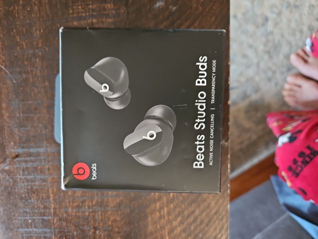 Beats Studio Buds