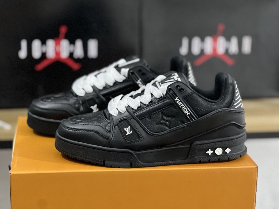Louis sneakers many more colors available