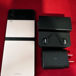 Samsung galaxy Zflip3, 128Gb, Unlocked For Any Company, Excellent Condition.