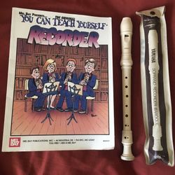 Yamaha Recorder With Learning Book And Sleeve Case 