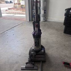 Dyson vacuum 