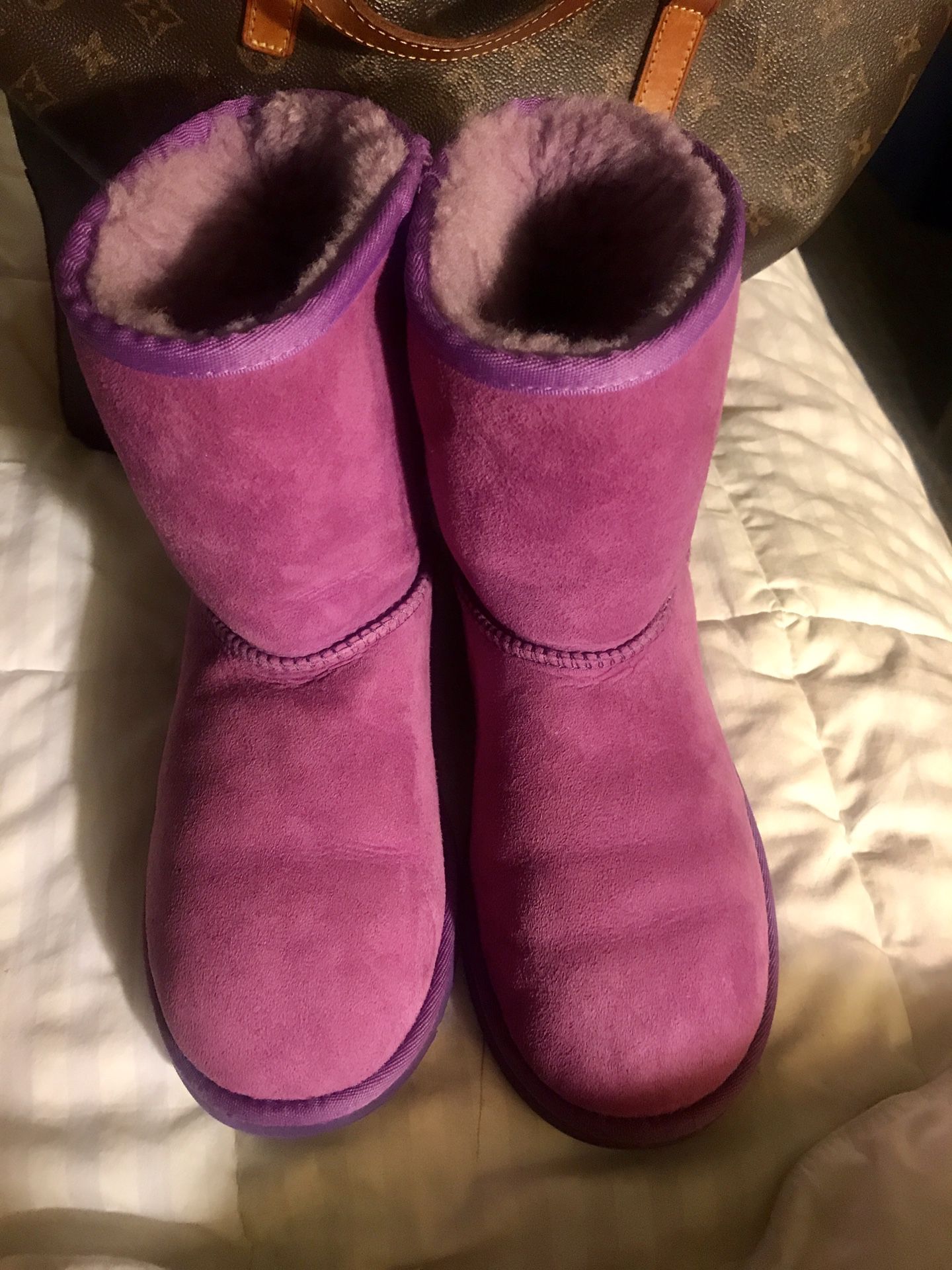 Uggs size 5