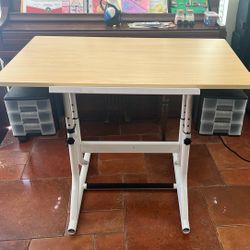 Art Desk