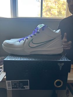 Nike Kobe 4 Protro Size 10 Basketball Shoe