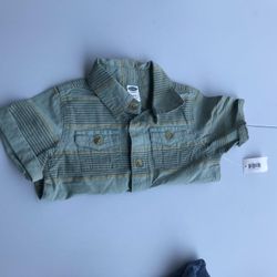Old Navy shirt with tag 