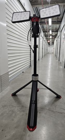 Husky corded tripod work light