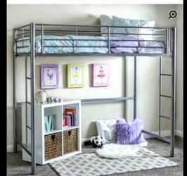 It doesn't have no mattress