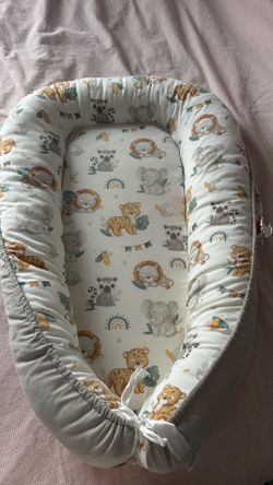 Baby lounge