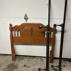 California Twin Head Board And Rails Bed