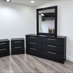 DRESSER WITH MIRROR AND TWO NIGHTSTANDS 