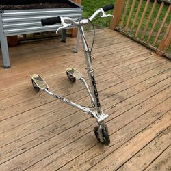 TRIKKE 8 3CV 3 Wheel Chambering Vehicle Craving Scooter 