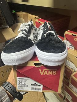 5 Men / 6.5 Women Checkere Blk/wht $35