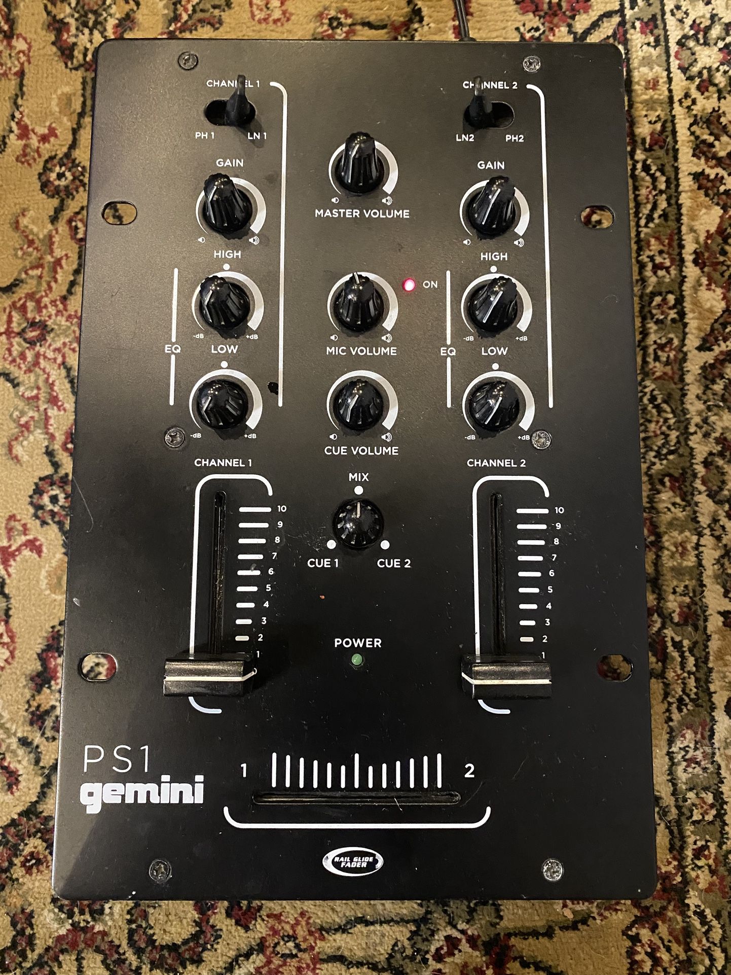 Gemini PS1 2-Channel Scratch Mixer