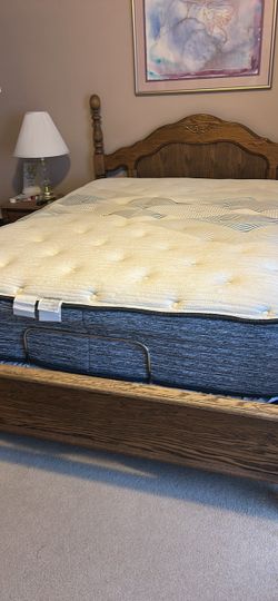 Queen bed with adjustable  base