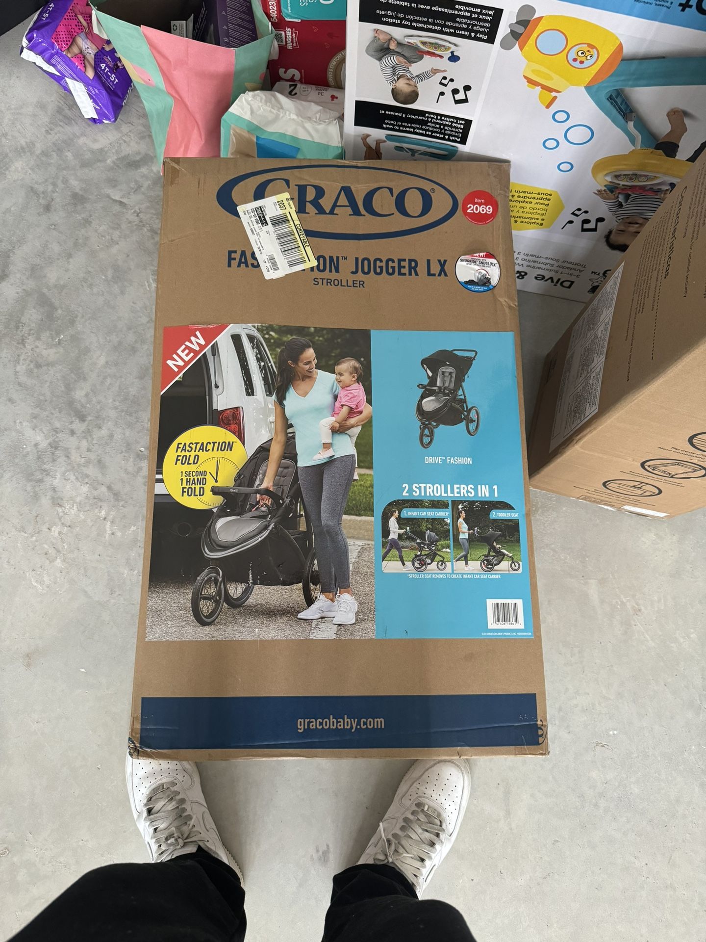 Brand New Stroller NEVER OPENER