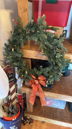 Regular Size Door Wreath/ W Ribbon/ Battery Timer Lights