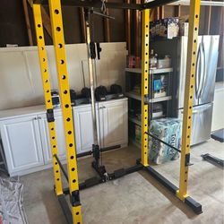 Power Cage With Pulley System