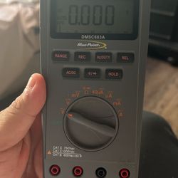 UTI SNAP ON VOLTAGE METER