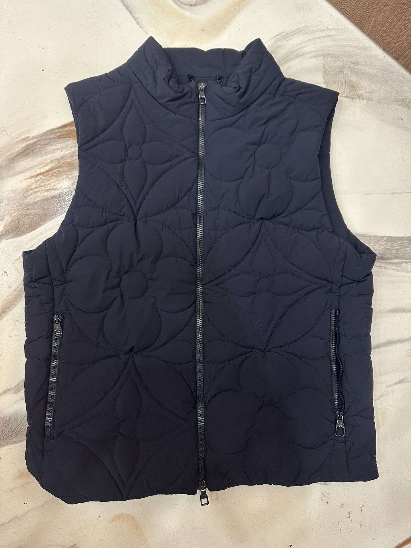 Louis Vuitton Men’s Vest Size - Medium