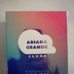 Ariana Grande Cloud Perfume