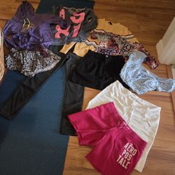 Ladies Size Small And XS Clothing Lot 