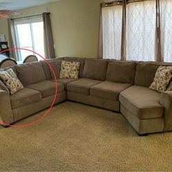 Used Large Sectional Couch w/6 Pillows $350/OBO