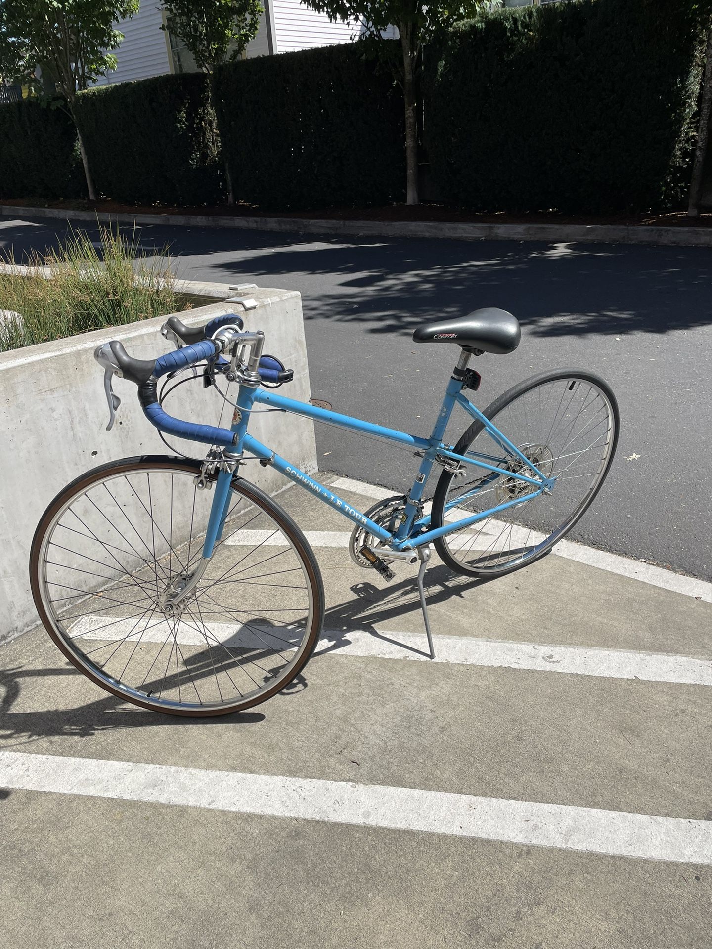 vintage Schwinn LE TOUR