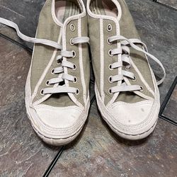 Converse All Star Shoes Size 7.5