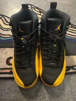 Jordan 12 university gold size 7y