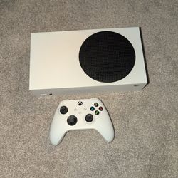 Xbox Series S 500gb with Controller+ Power Cable