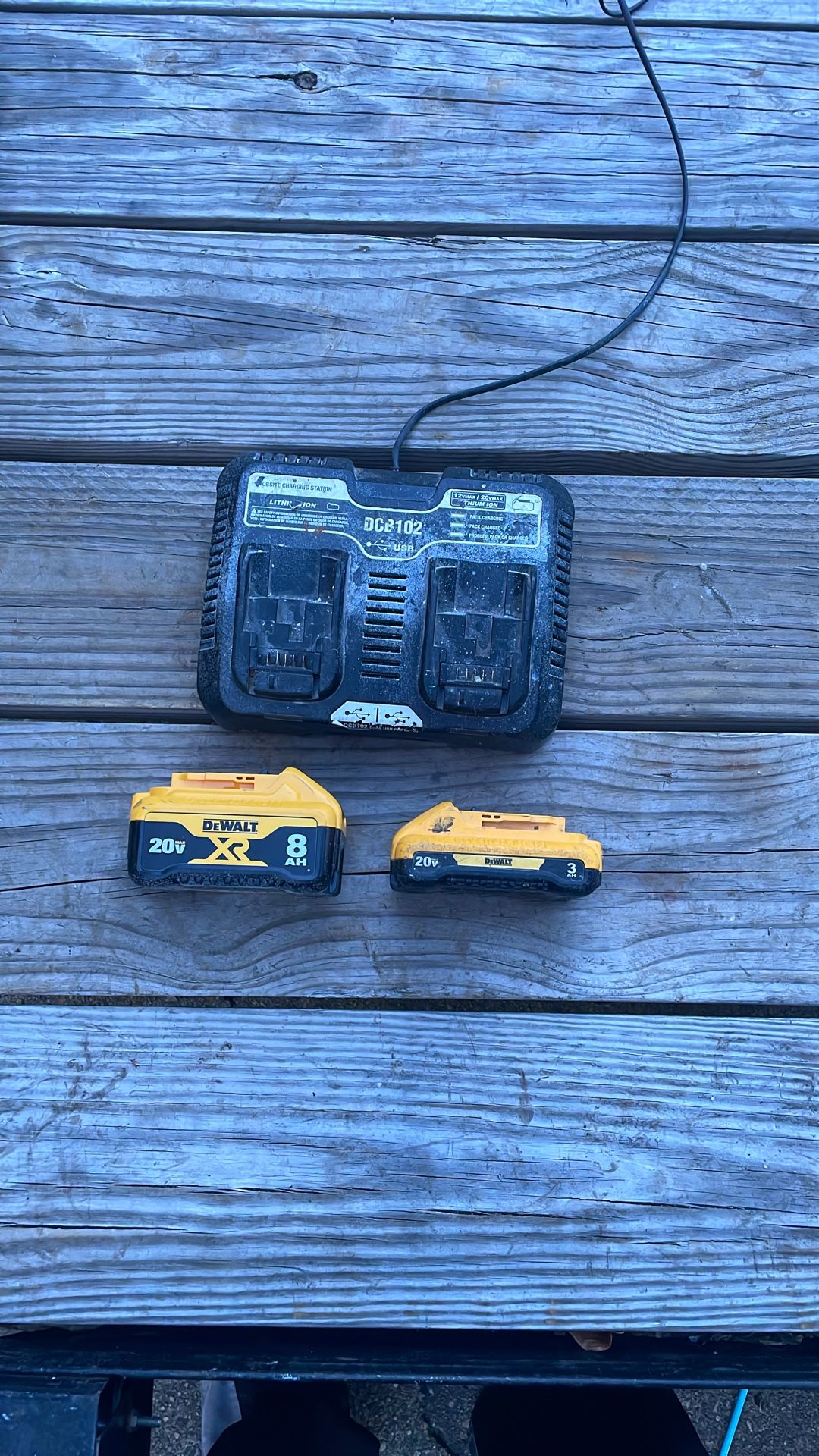 Dewalt 8/3 20v Lithium ion W/charging Station