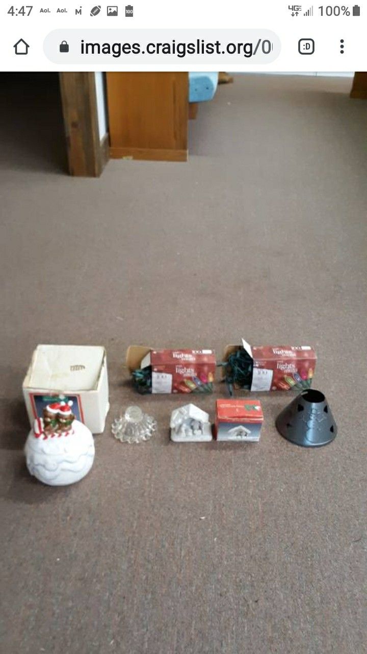 LOT # 18 CHRISTMAS ITEMS