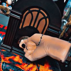 Wednesday 14 inch thing radio with Bluetooth