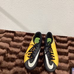 Kids Nike Hypervenom Cleats