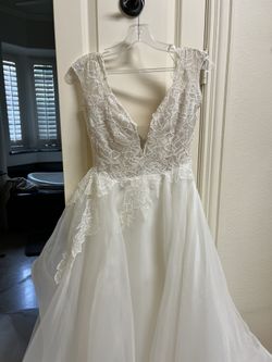 Hayley Paige Wedding Dress
