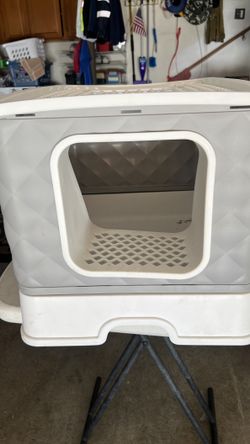Litter box