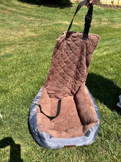 Pet seat -for auto like NEW