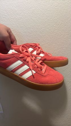 Adidas - bright coral size 11
