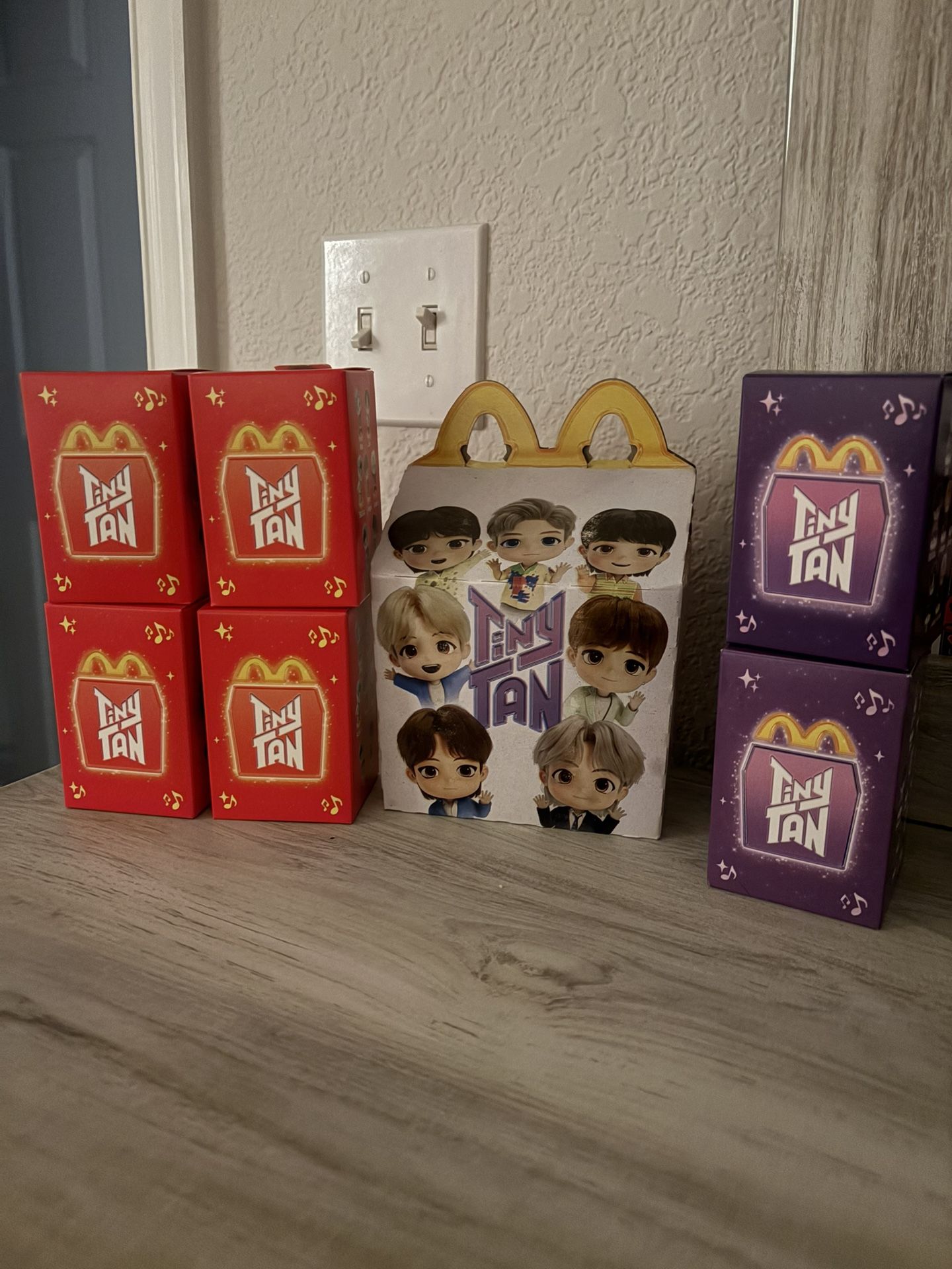 tiny tan blind boxes