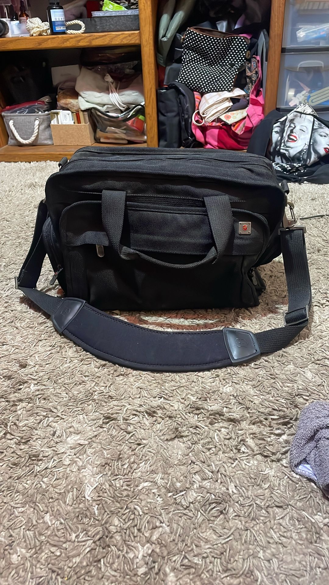 Swiss Gear 20” Duffel Black Bag