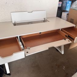 Modern White 60” Desk w/ Drawers + Built-in Power Outlet – Great Condition