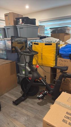 Peloton Bike – Excellent Condition