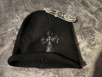 Black chrome hearts cross beanie