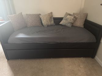 Twin Size Day Bed 