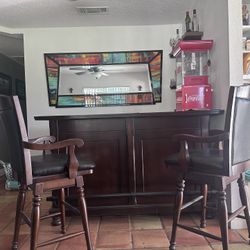 Full Bar With 2 Stools 