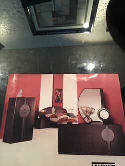 BEDROOM SET By Laurier