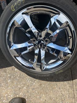 Dodge challenger rims and Tires 20”