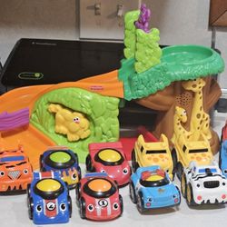 Fisher-Price Lil' Zoomers Safari Sounds Rampway with 11 vehicles included